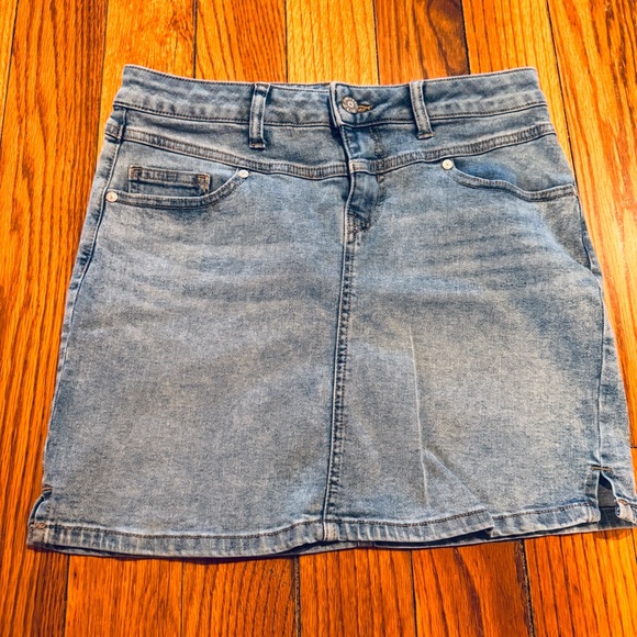 Sincerly Jules Dresses & Skirts - Sincerely Jules Classic Blue Denim Mini Skirt